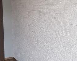 Biała ściana